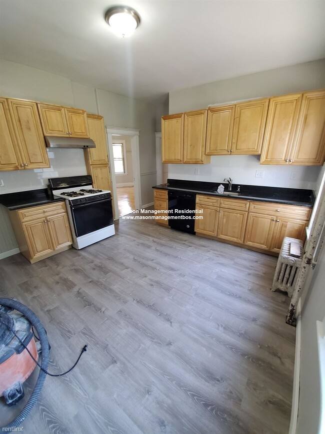 House for rent at 19 Arden St #1, Allston, MA 02134