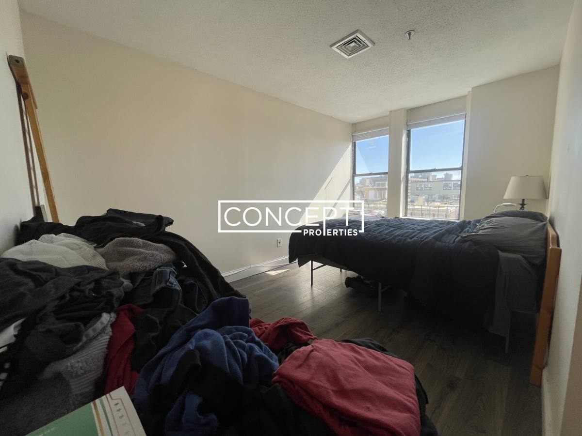 Apartment for rent at 1126 Boylston St #604, Boston, MA 02115