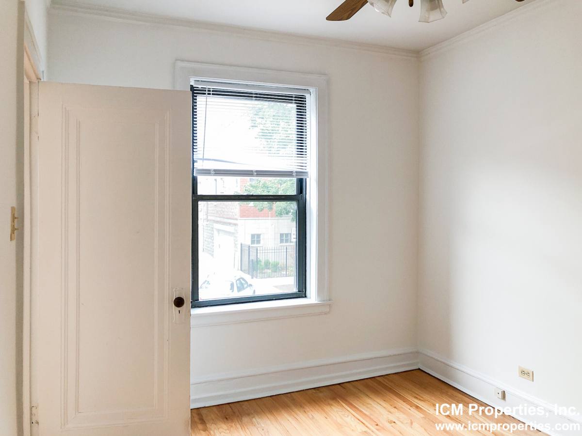 Apartment for rent at 1478 W Byron #1, Chicago, IL 60657