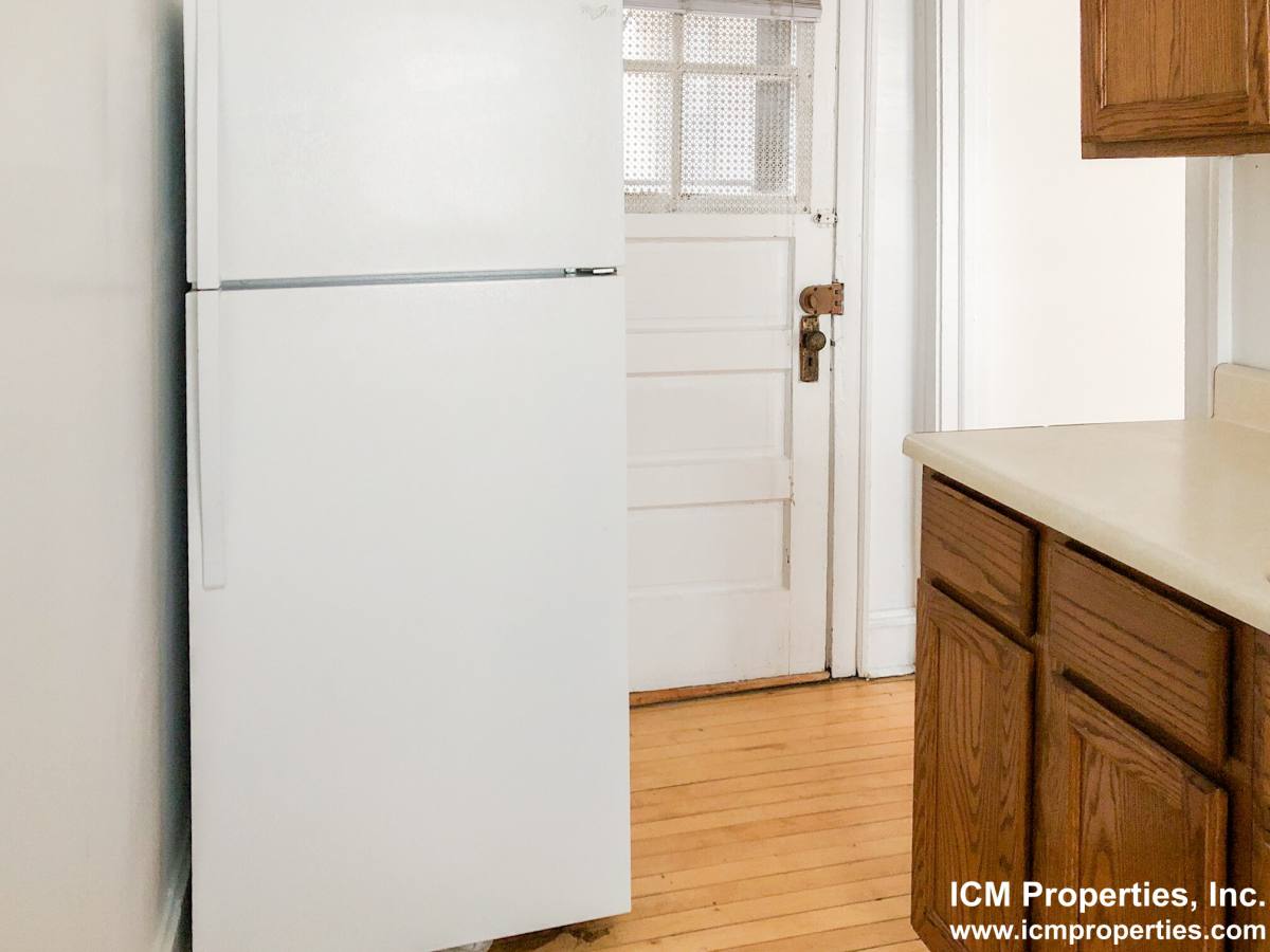 Apartment for rent at 1478 W Byron #1, Chicago, IL 60657