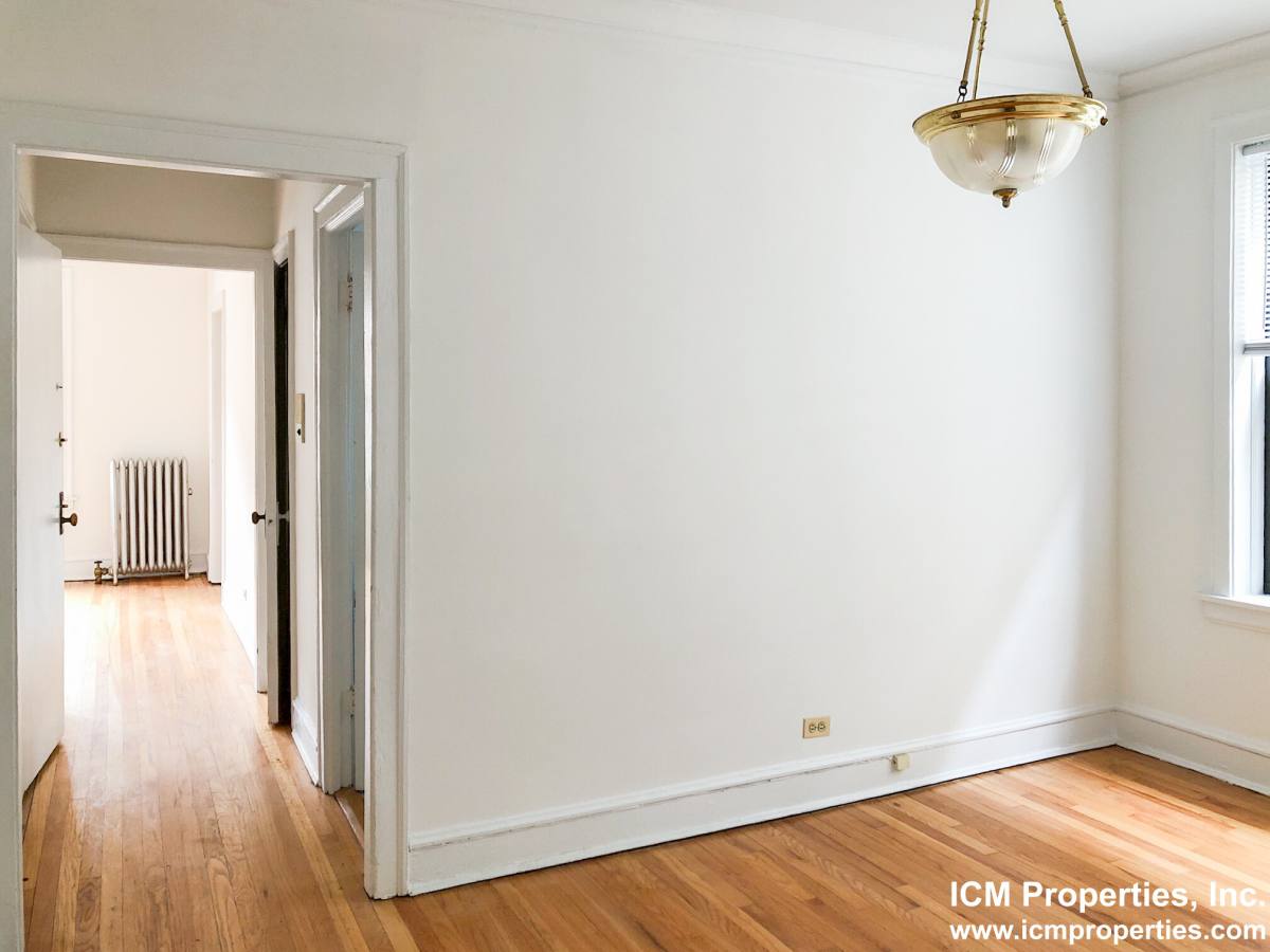 Apartment for rent at 1478 W Byron #1, Chicago, IL 60657