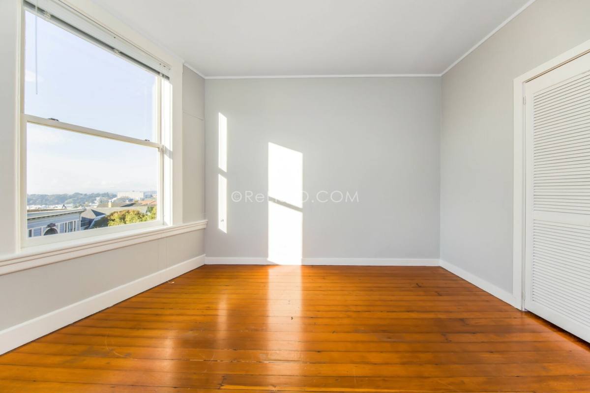 Apartment for rent at 1019 Ashbury St #3, San Francisco, CA 94117