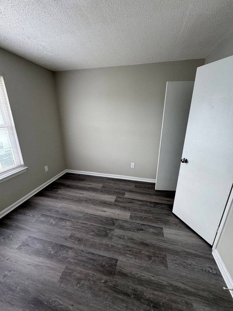 Apartment for rent at 712 Grayson St, Norfolk, VA 23523