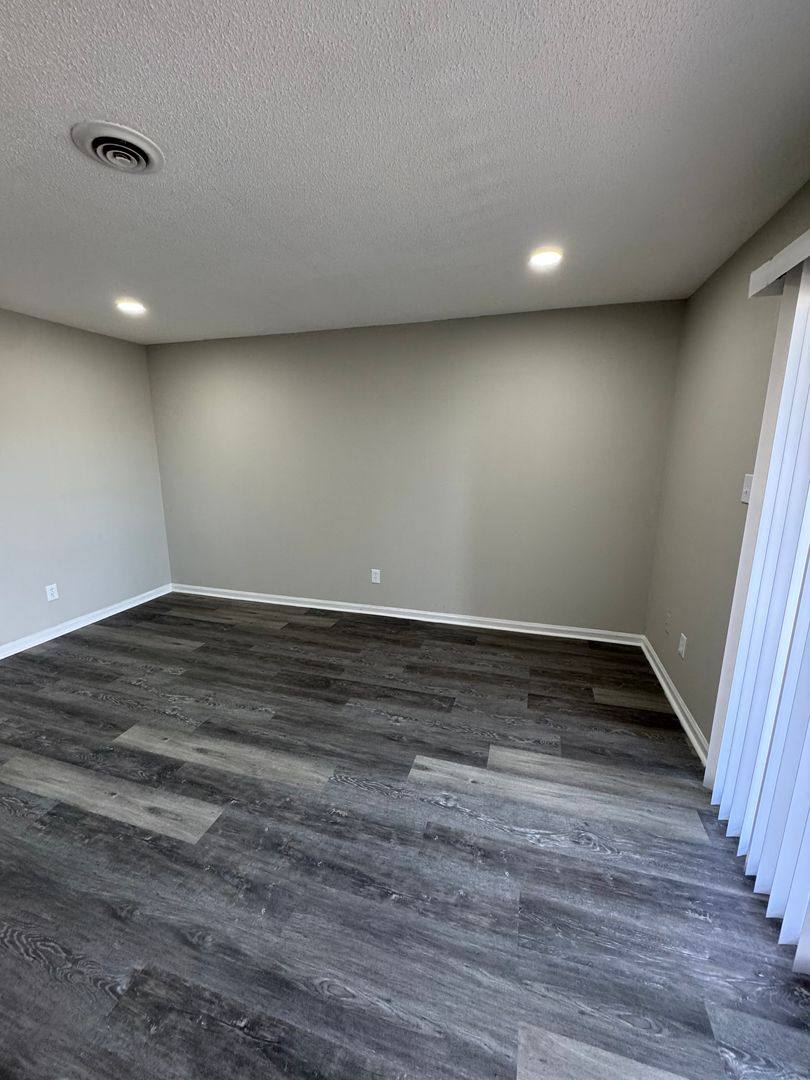 Apartment for rent at 712 Grayson St, Norfolk, VA 23523