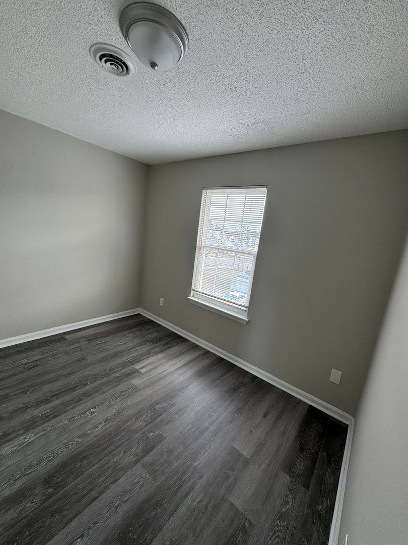Apartment for rent at 712 Grayson St, Norfolk, VA 23523