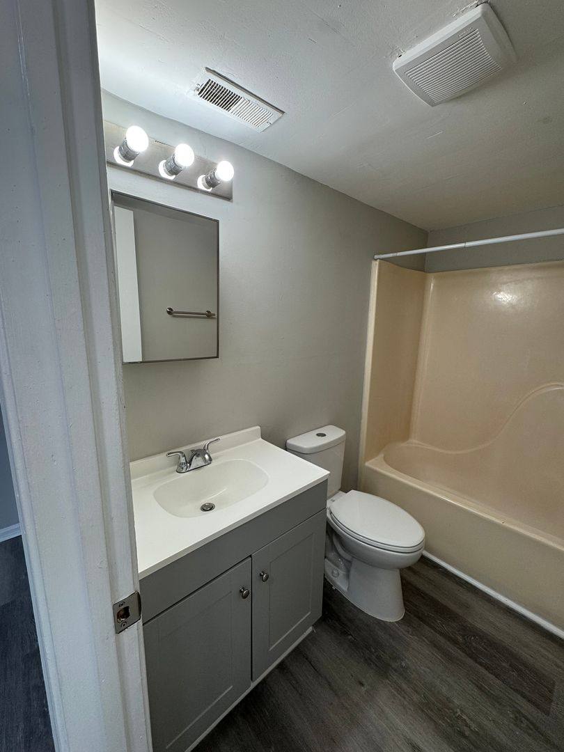 Apartment for rent at 712 Grayson St, Norfolk, VA 23523