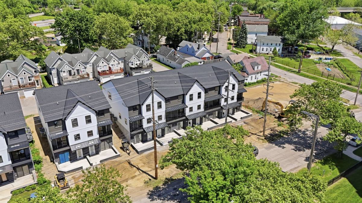 Townhouse for rent at 4722 Walworth Ave, Cleveland, OH 44102