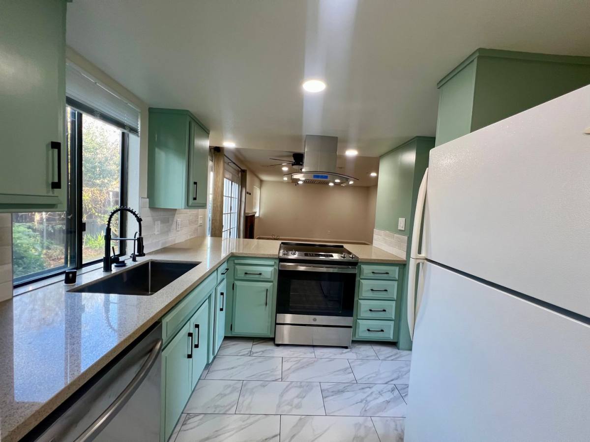 House for rent at 5170 Riverside Blvd, Sacramento, CA 95822