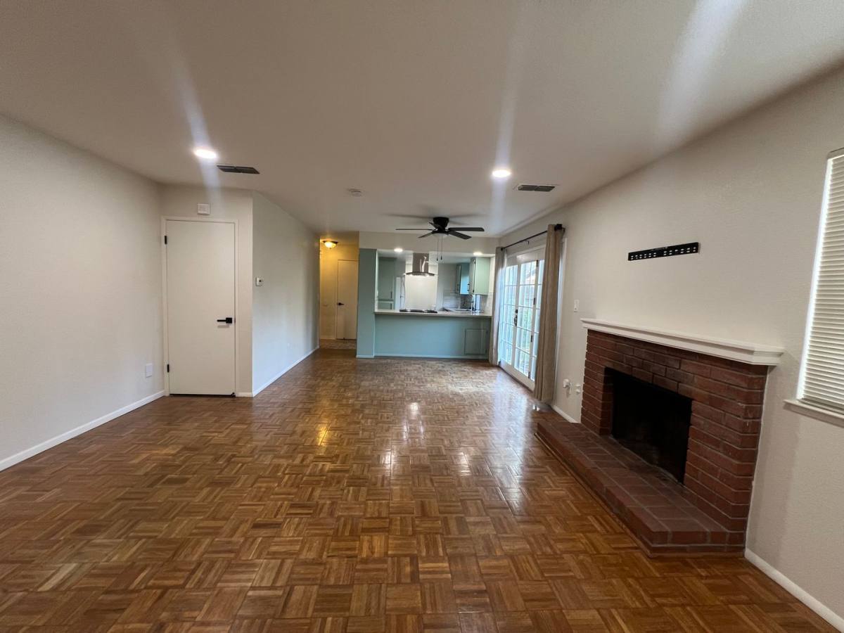 House for rent at 5170 Riverside Blvd, Sacramento, CA 95822