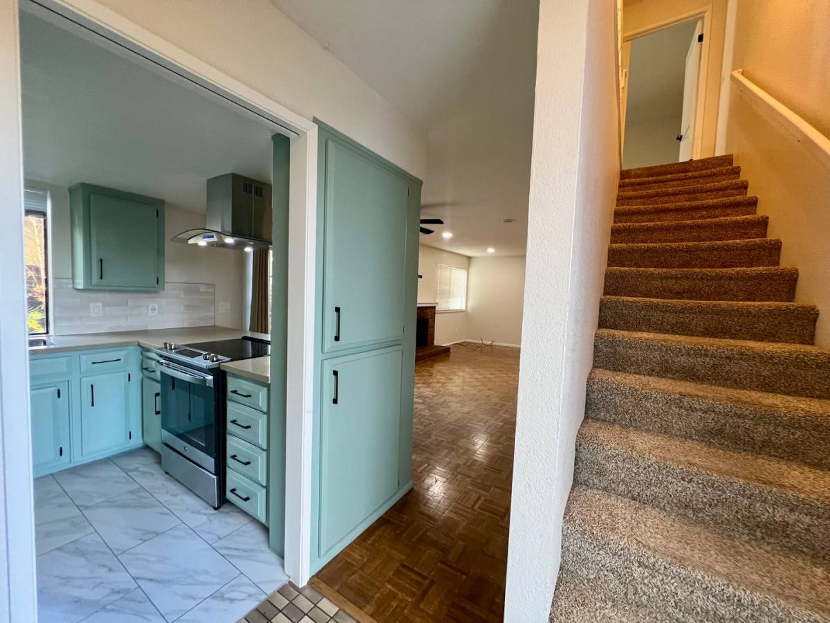 House for rent at 5170 Riverside Blvd, Sacramento, CA 95822