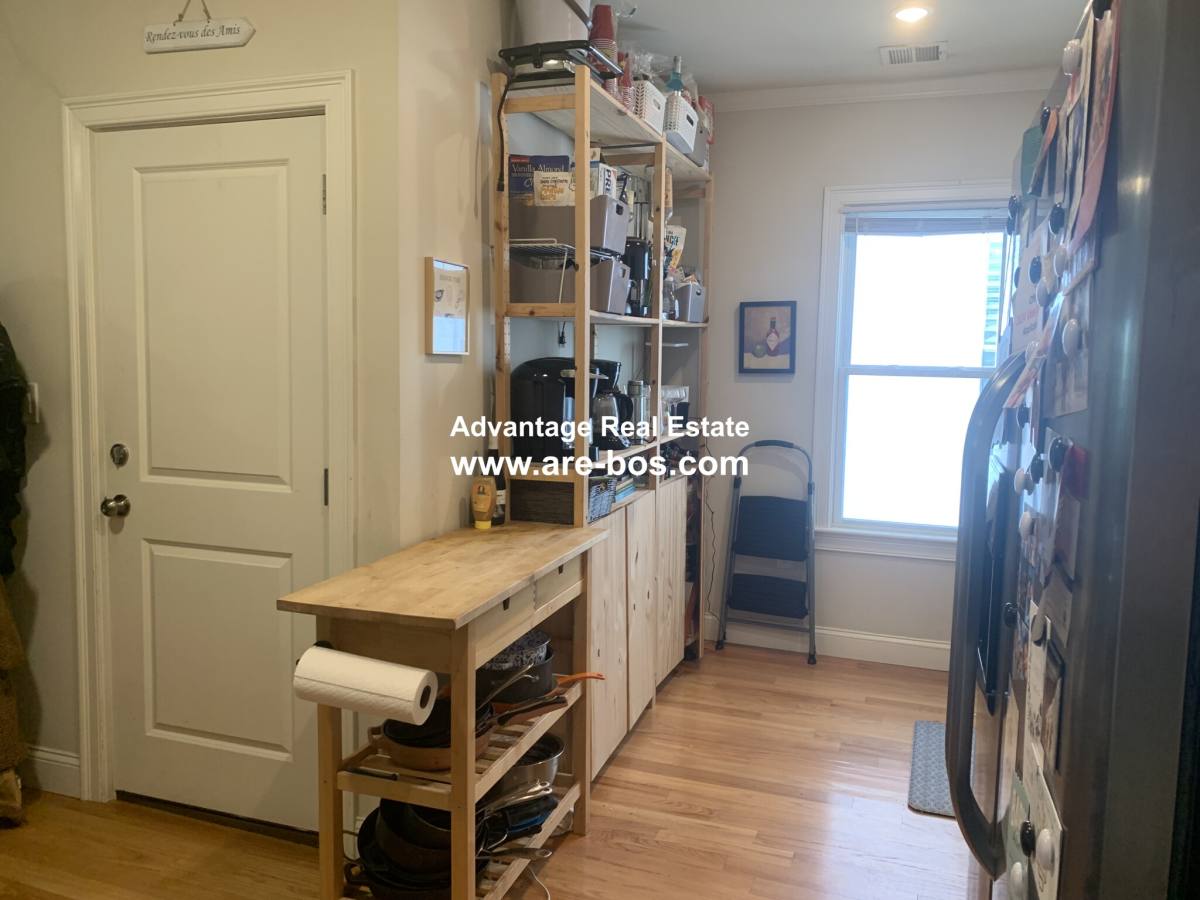 Apartment for rent at 115-117 Webster Ave #2, Cambridge, MA 02141
