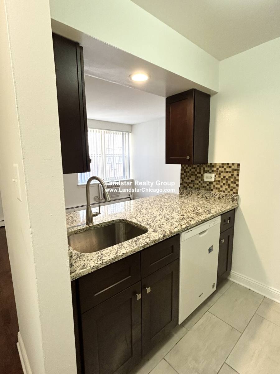 Apartment for rent at 3710 N Pine Grove #509, Chicago, IL 60613