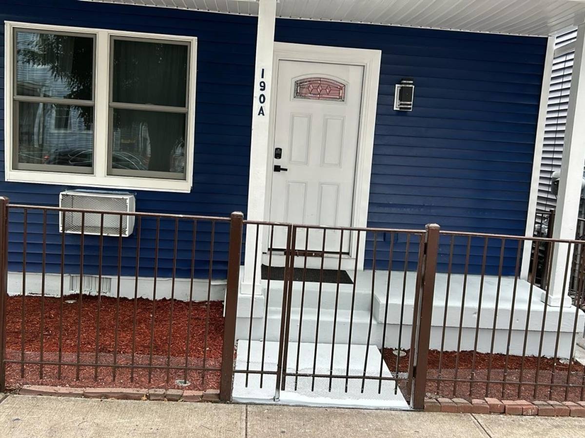 Townhouse for rent at 190 Dwight St, Jersey City, NJ 07305