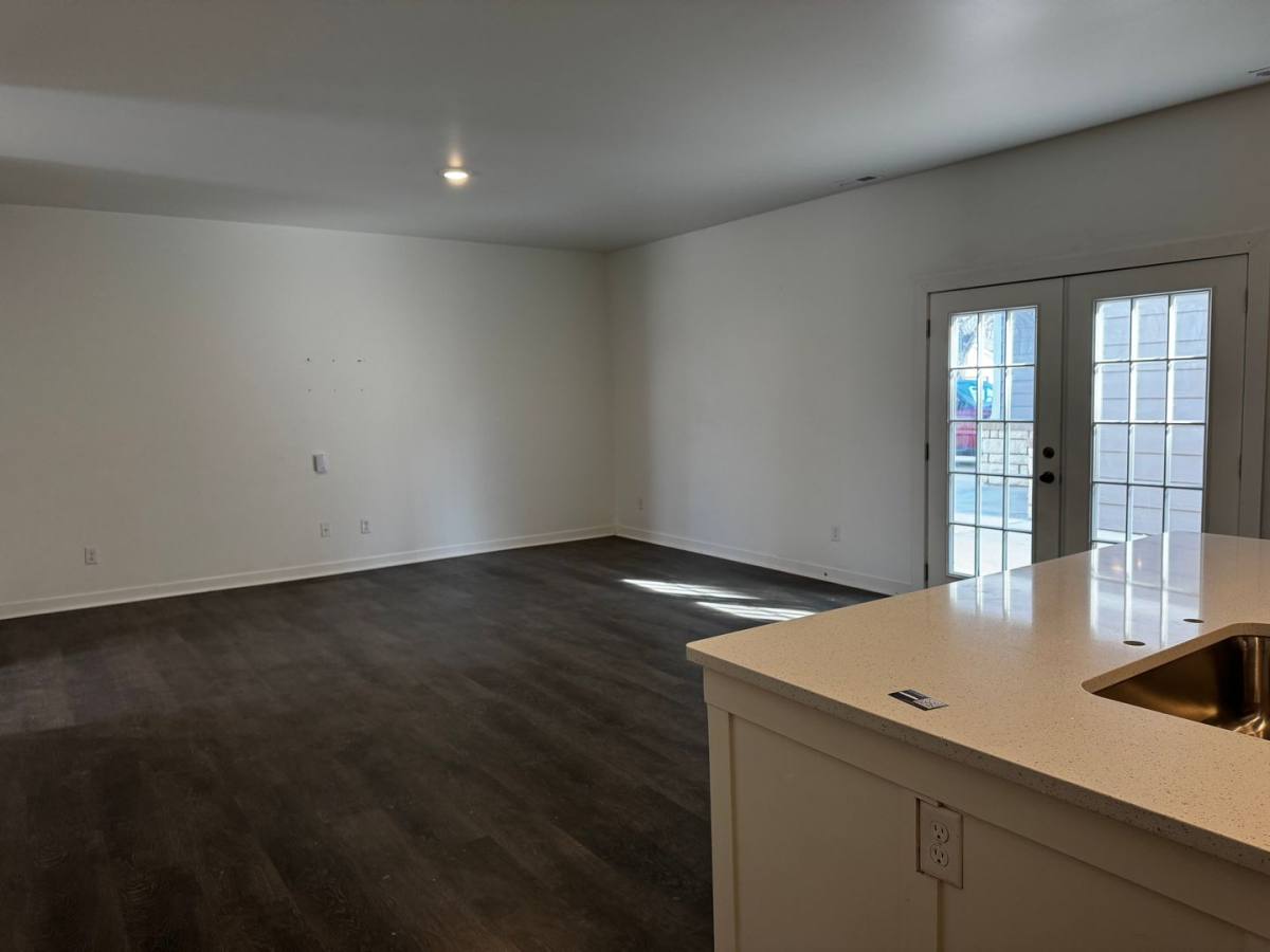 Apartment for rent at 225-229 W 3rd St, Valley Center, KS 67147
