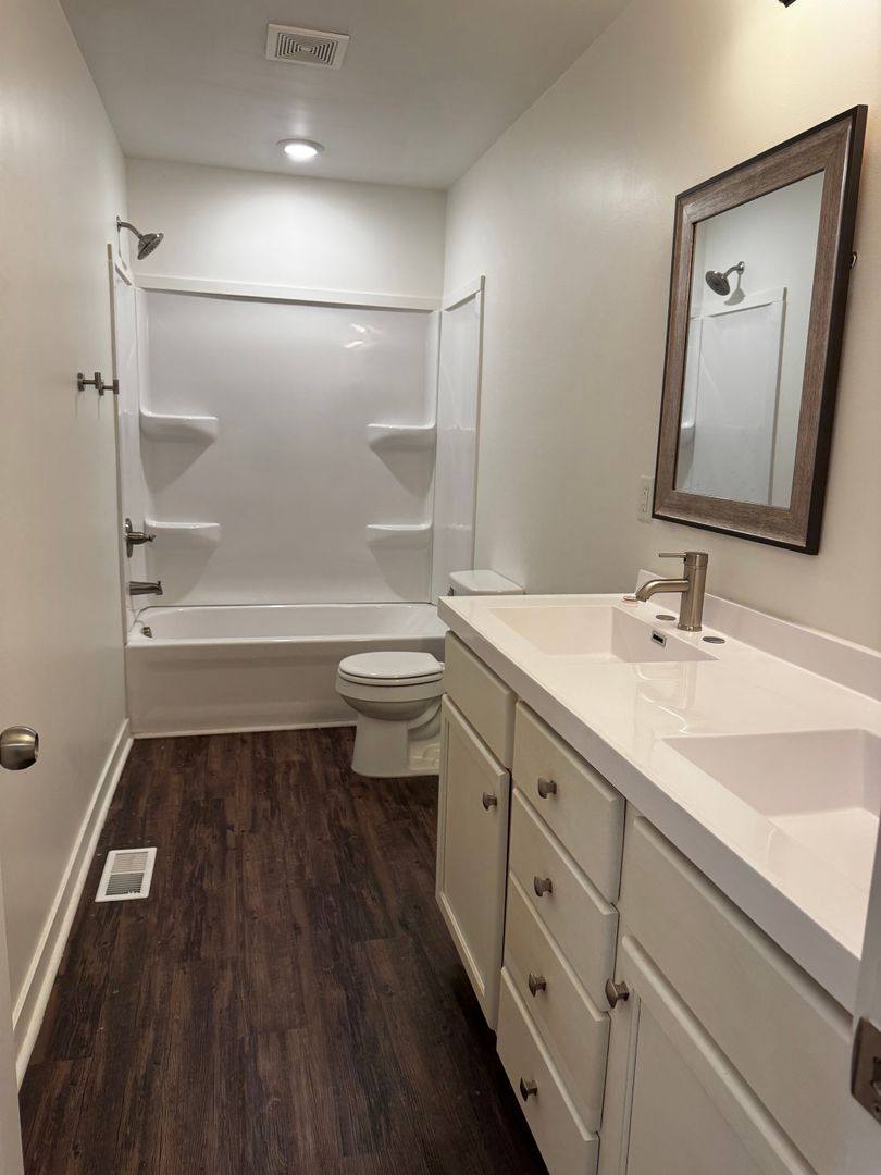 Apartment for rent at 225-229 W 3rd St, Valley Center, KS 67147