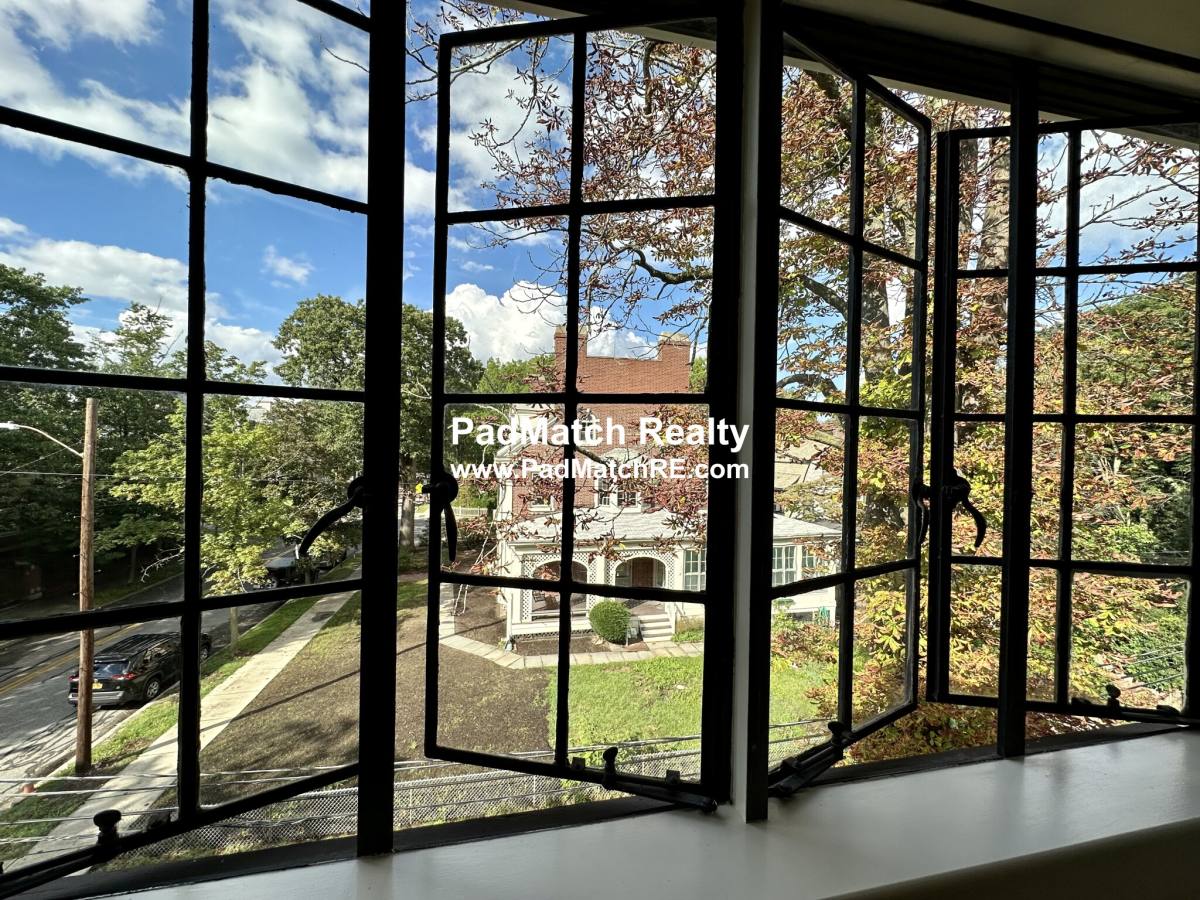 Apartment for rent at 111 Carlton St #3, Brookline, MA 02446