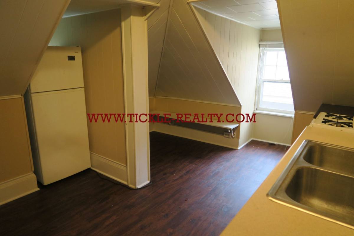 Apartment for rent at 242 Oxford St, Rochester, NY 14607