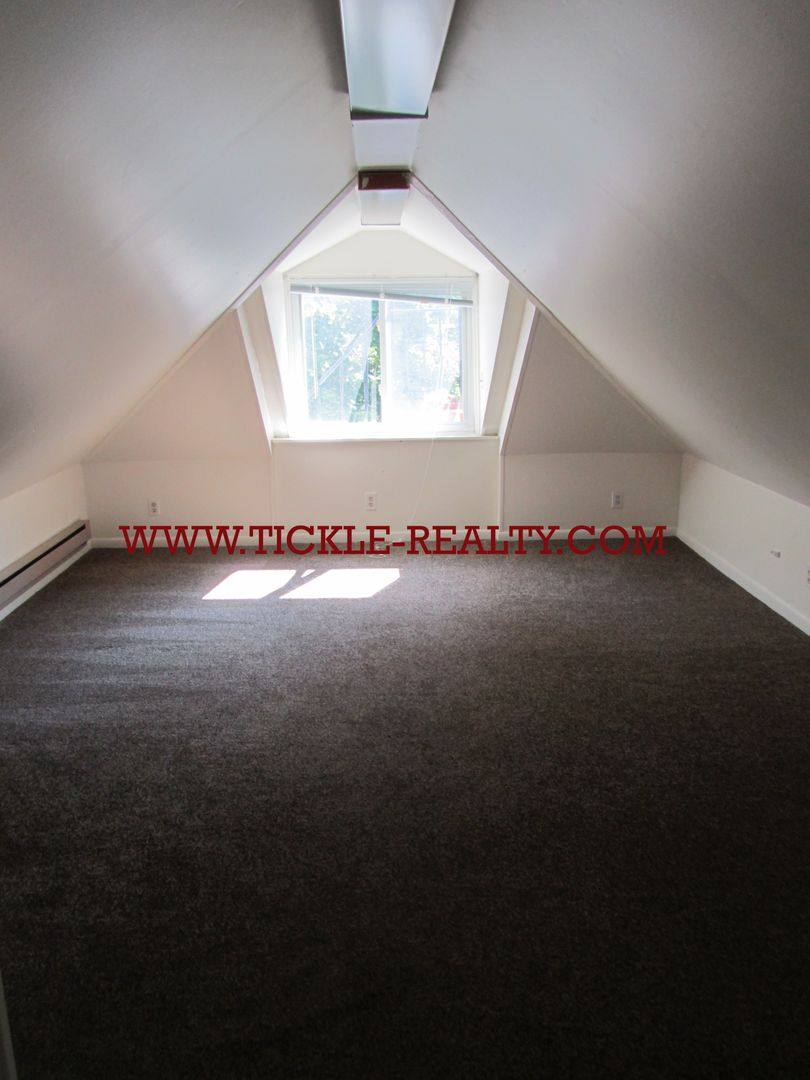 Apartment for rent at 242 Oxford St, Rochester, NY 14607