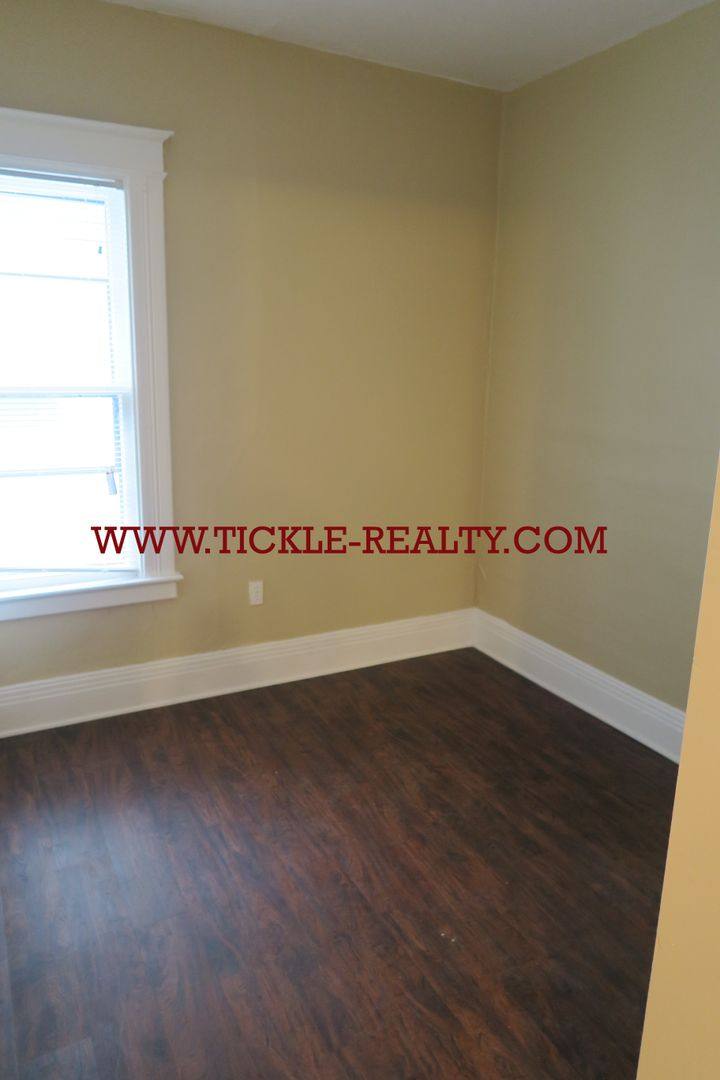 Apartment for rent at 242 Oxford St, Rochester, NY 14607