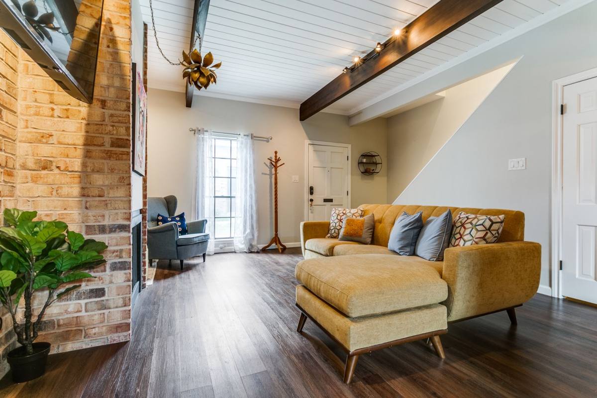 Townhouse for rent at 1186 Garraty Rd, San Antonio, TX 78209