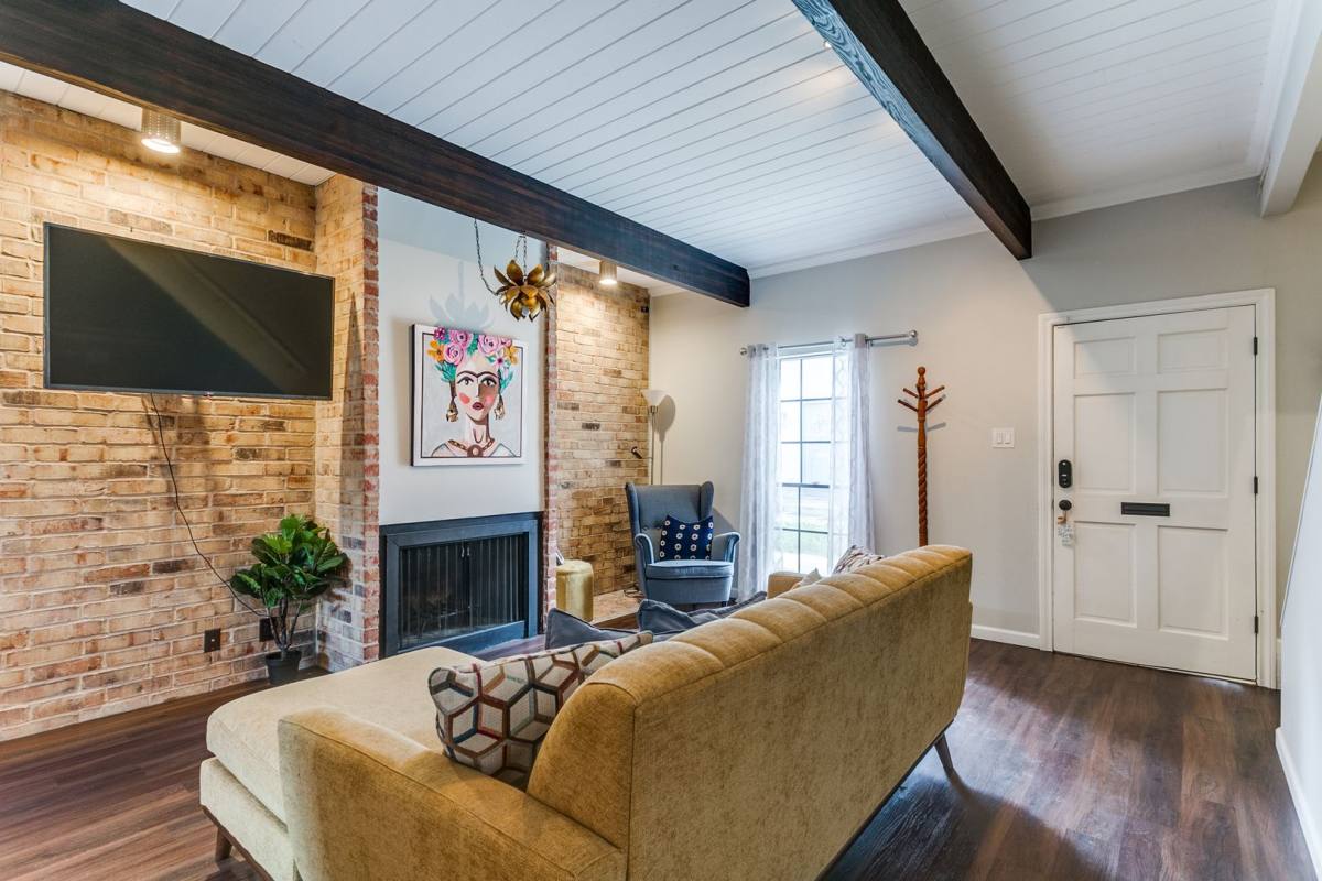Townhouse for rent at 1186 Garraty Rd, San Antonio, TX 78209
