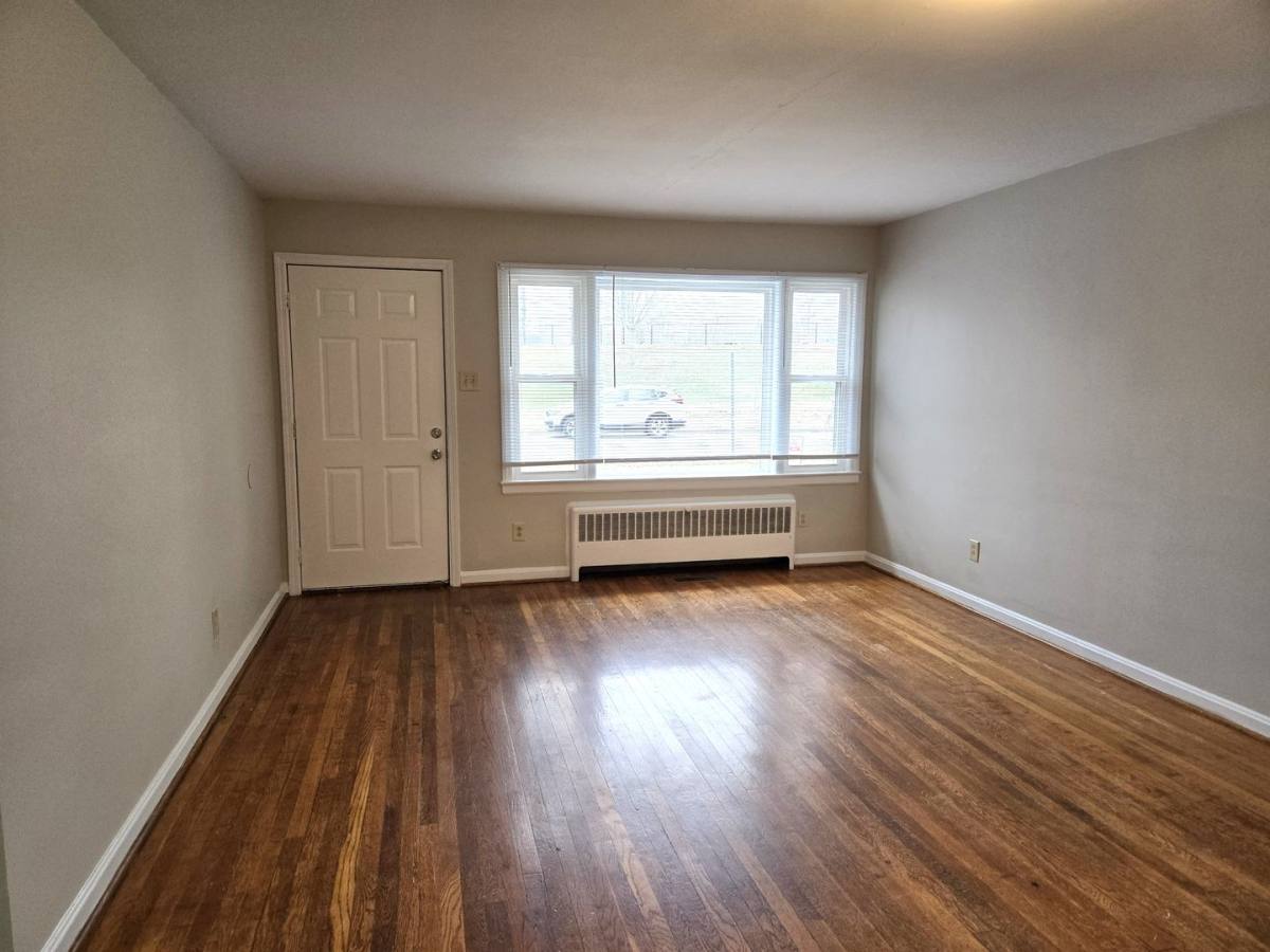 House for rent at 401 Springhill Dr, Lexington, KY 40503