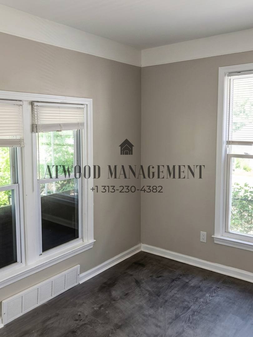 House for rent at 9078 Minock St, Detroit, MI 48228