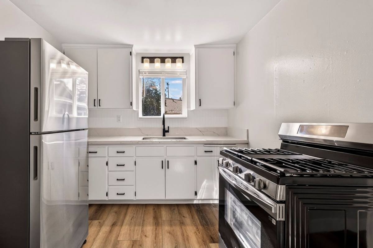 Apartment for rent at 1128 W 5th St, Chico, CA 95928