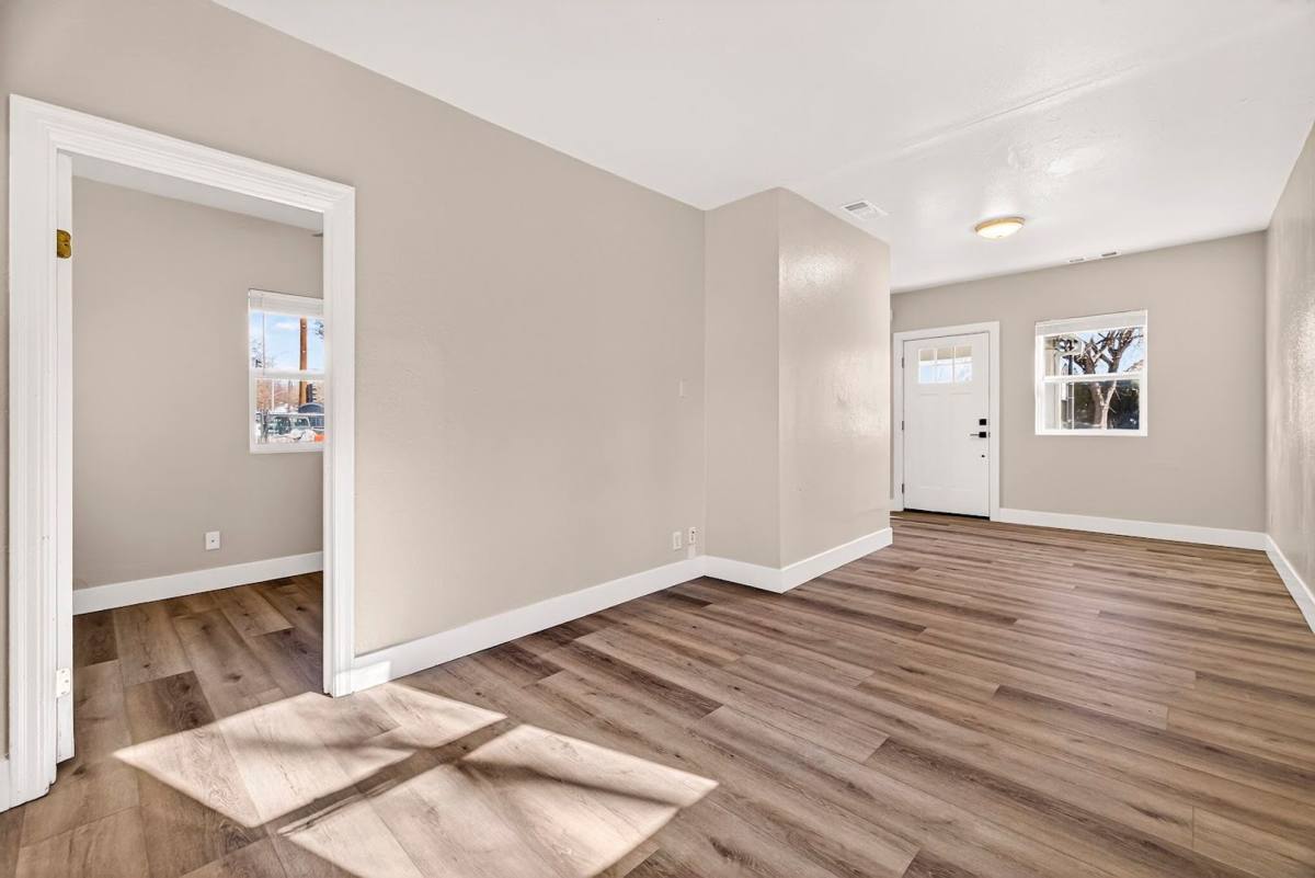 Apartment for rent at 1128 W 5th St, Chico, CA 95928