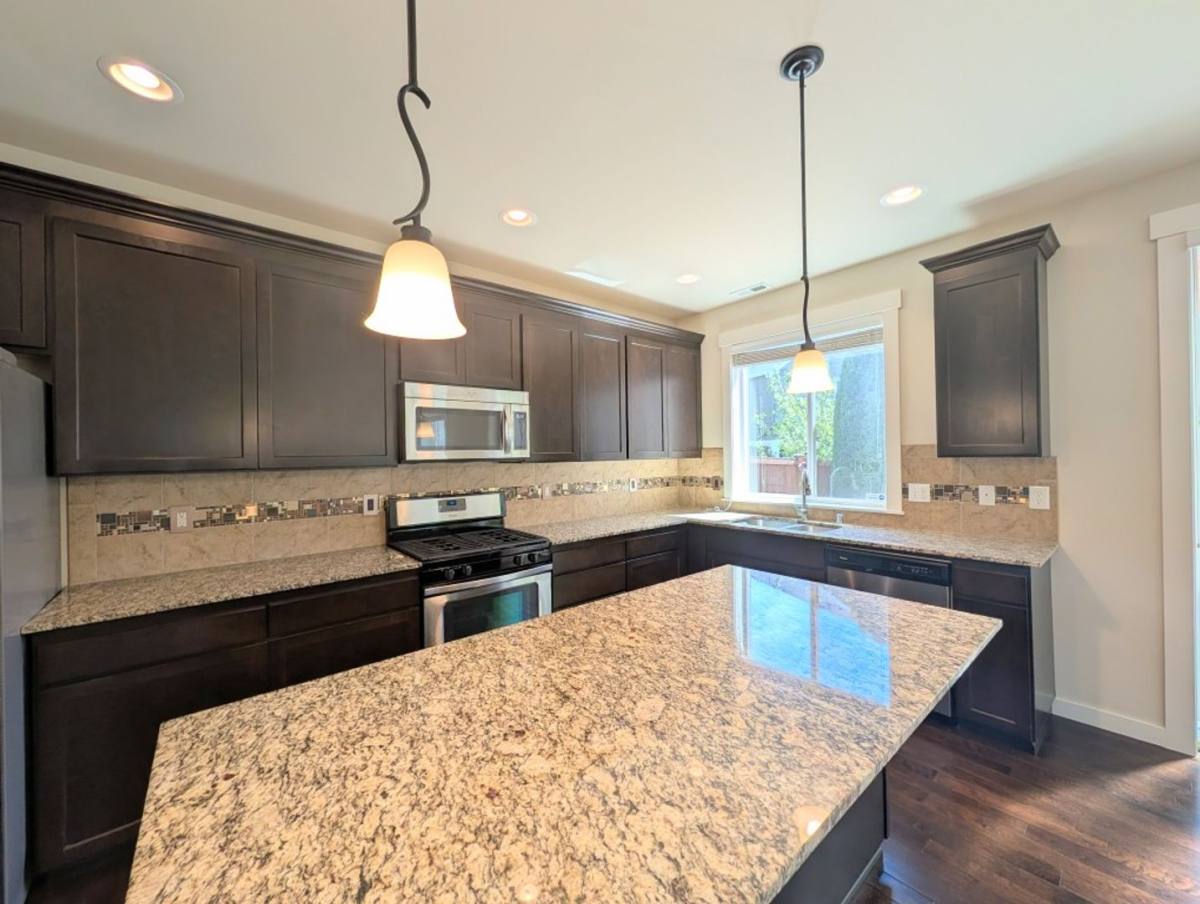 House for rent at 1830 145th St SW, Lynnwood, WA 98087