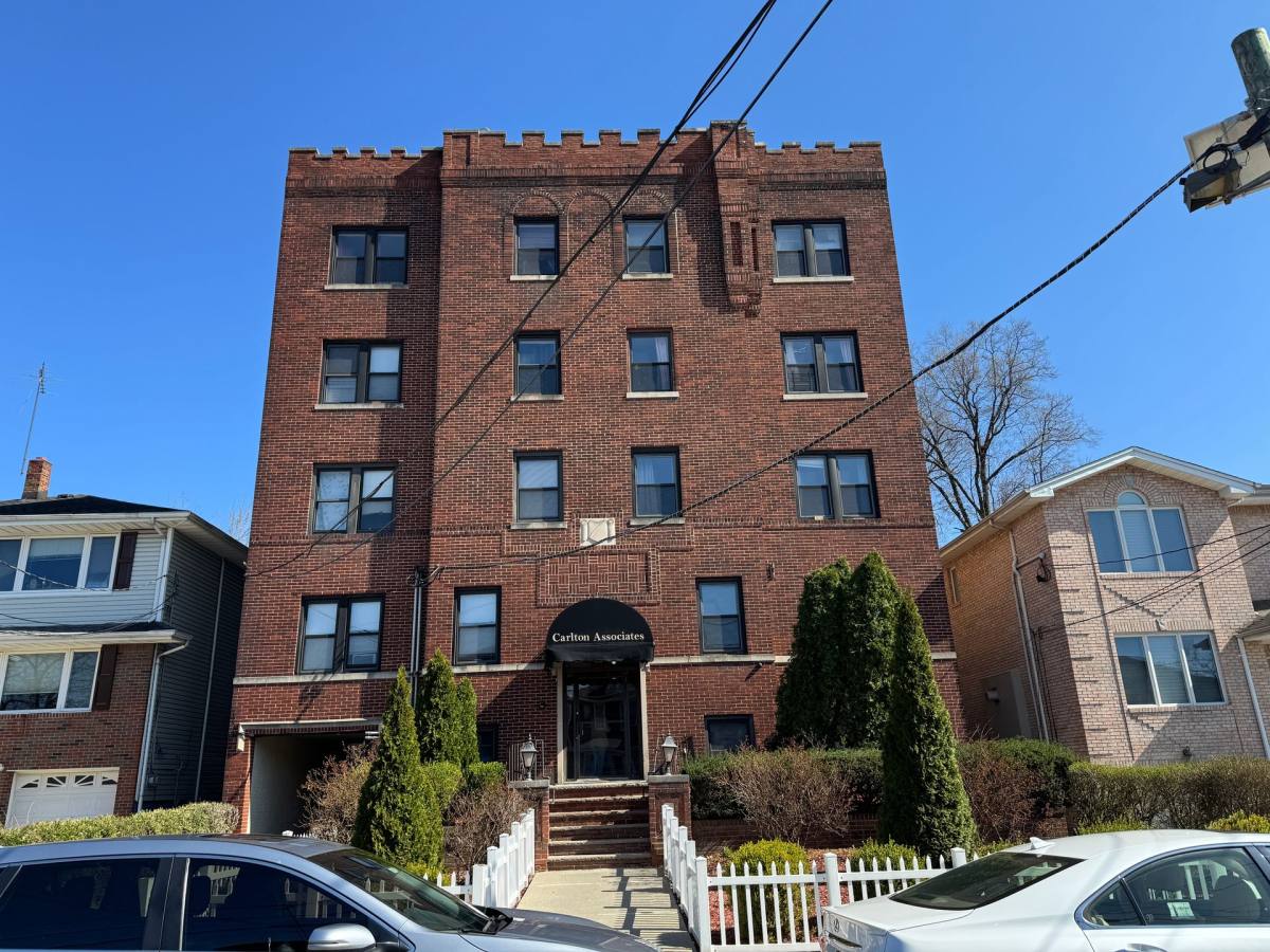 Apartment for rent at 264 Hillside Ave, Palisades Park, NJ 07650