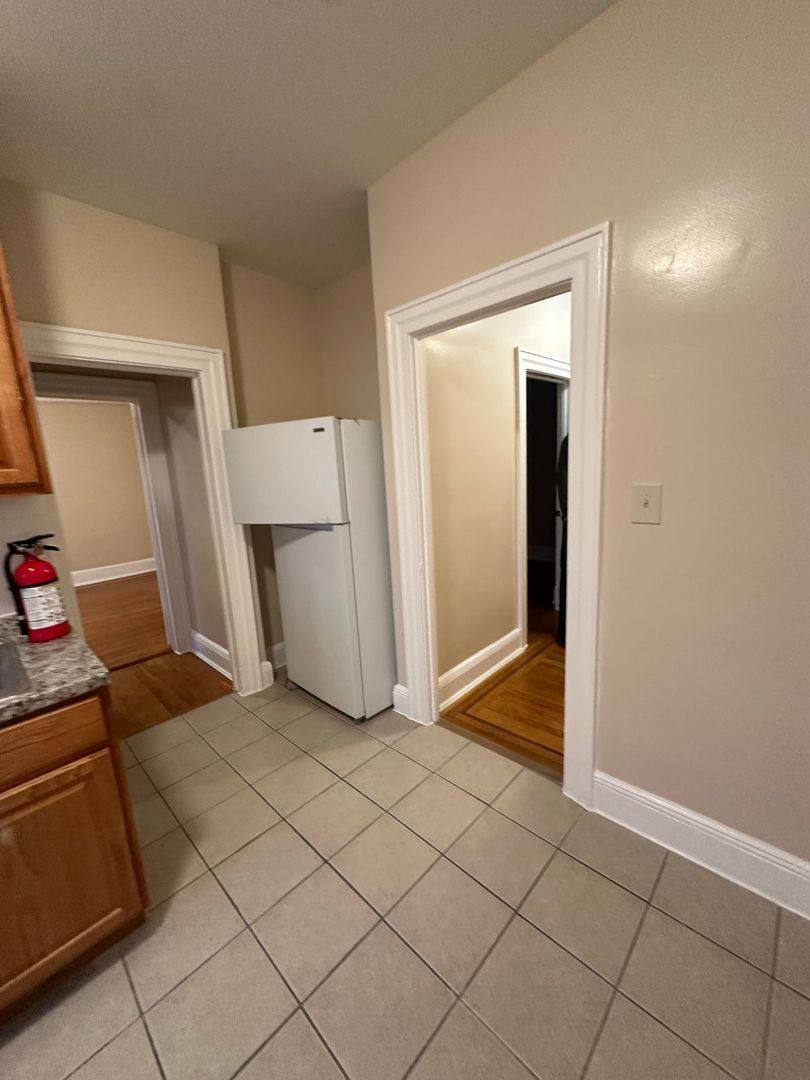 Apartment for rent at 264 Hillside Ave, Palisades Park, NJ 07650