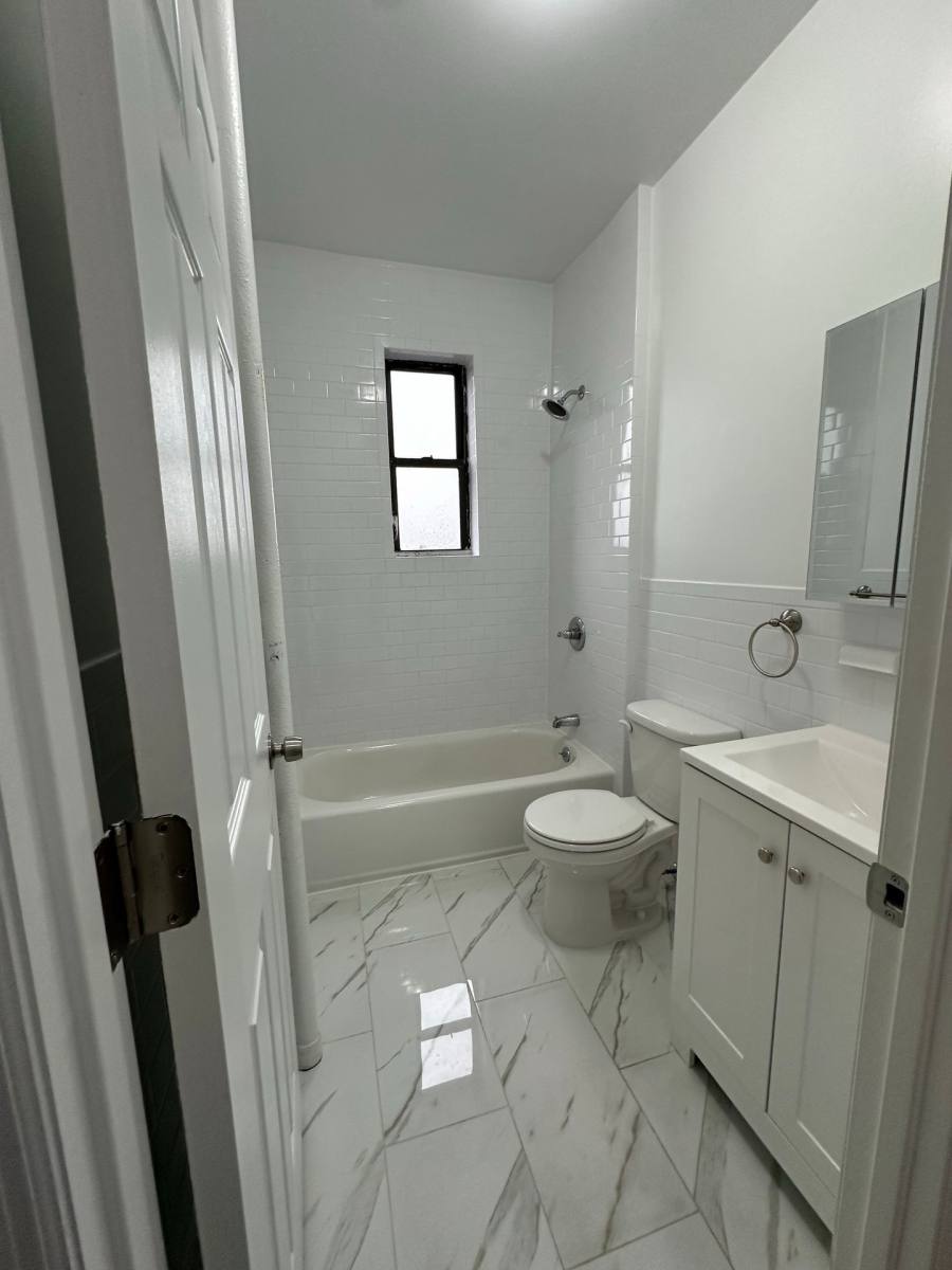 Apartment for rent at 264 Hillside Ave, Palisades Park, NJ 07650