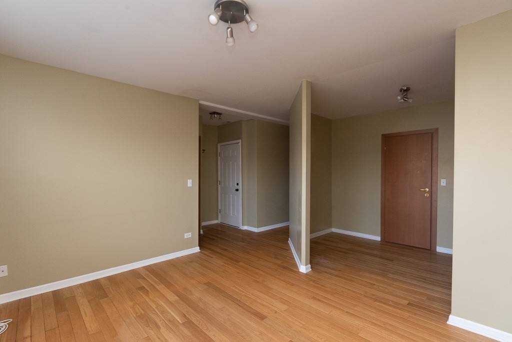 Condo for rent at 3103 Lawrence #4, Chicago, IL 60625