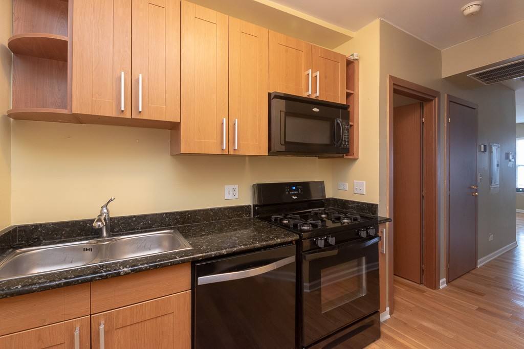 Condo for rent at 3103 Lawrence #4, Chicago, IL 60625