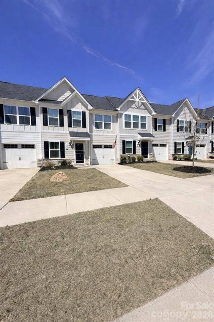 Townhouse for rent at 154 Stella Lane, Troutman, NC 28166