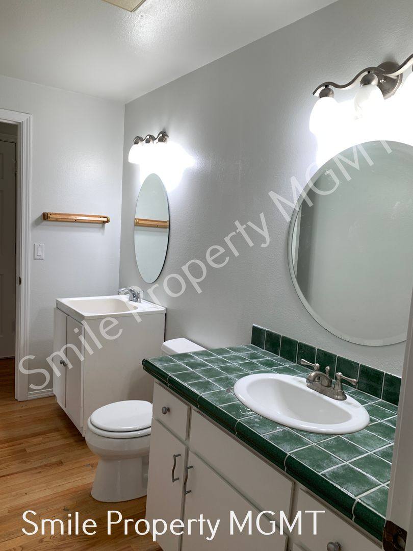 Townhouse for rent at 7710 SW Barnard Dr, Beaverton, OR 97007