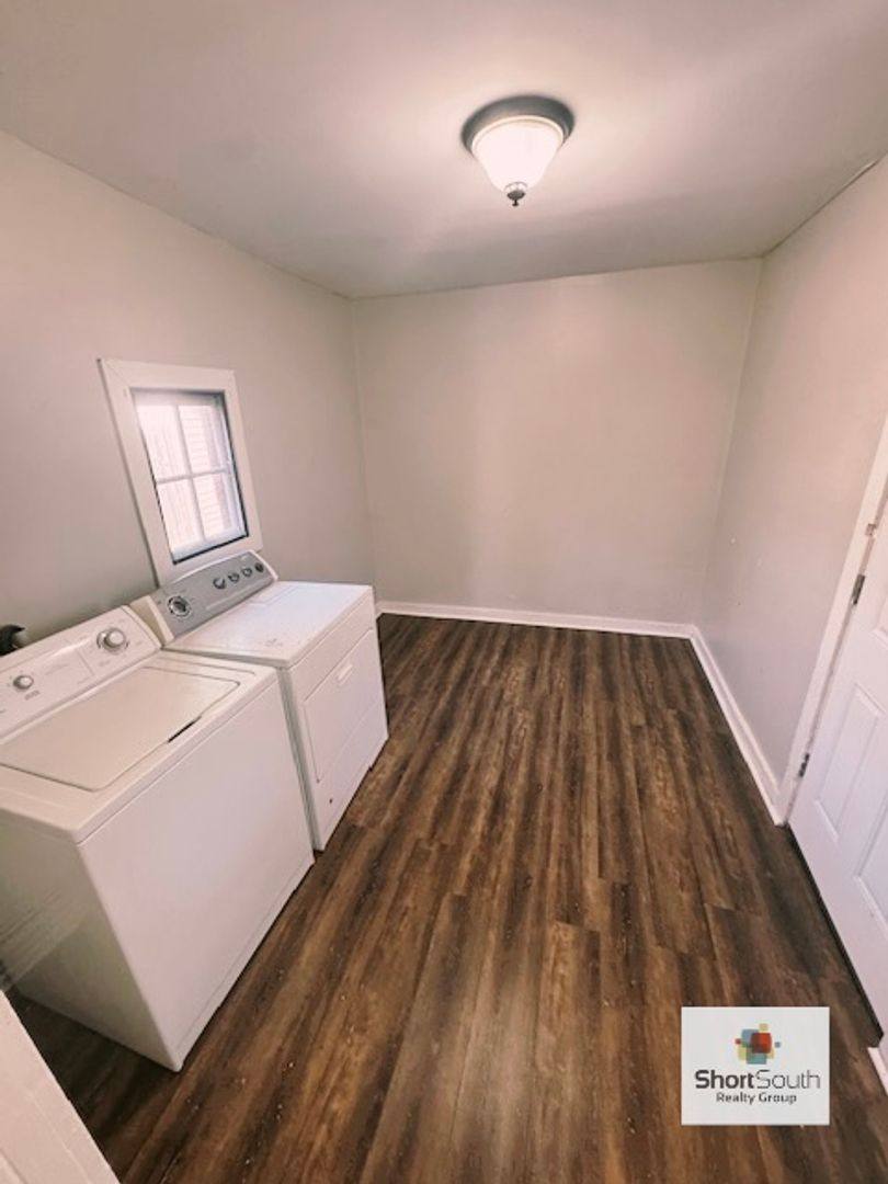House for rent at 614 Neland Ave SE, Grand Rapids, MI 49506