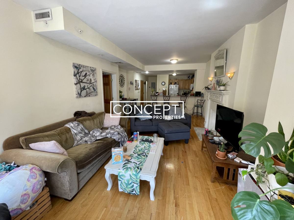 Apartment for rent at 1406 Beacon St #2CP, Brookline, MA 02446