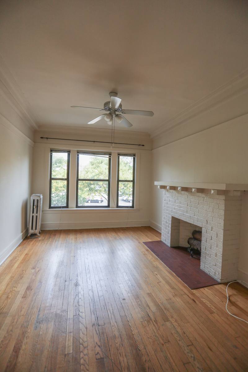 Apartment for rent at 845 W Dakin St #2, Chicago, IL 60613