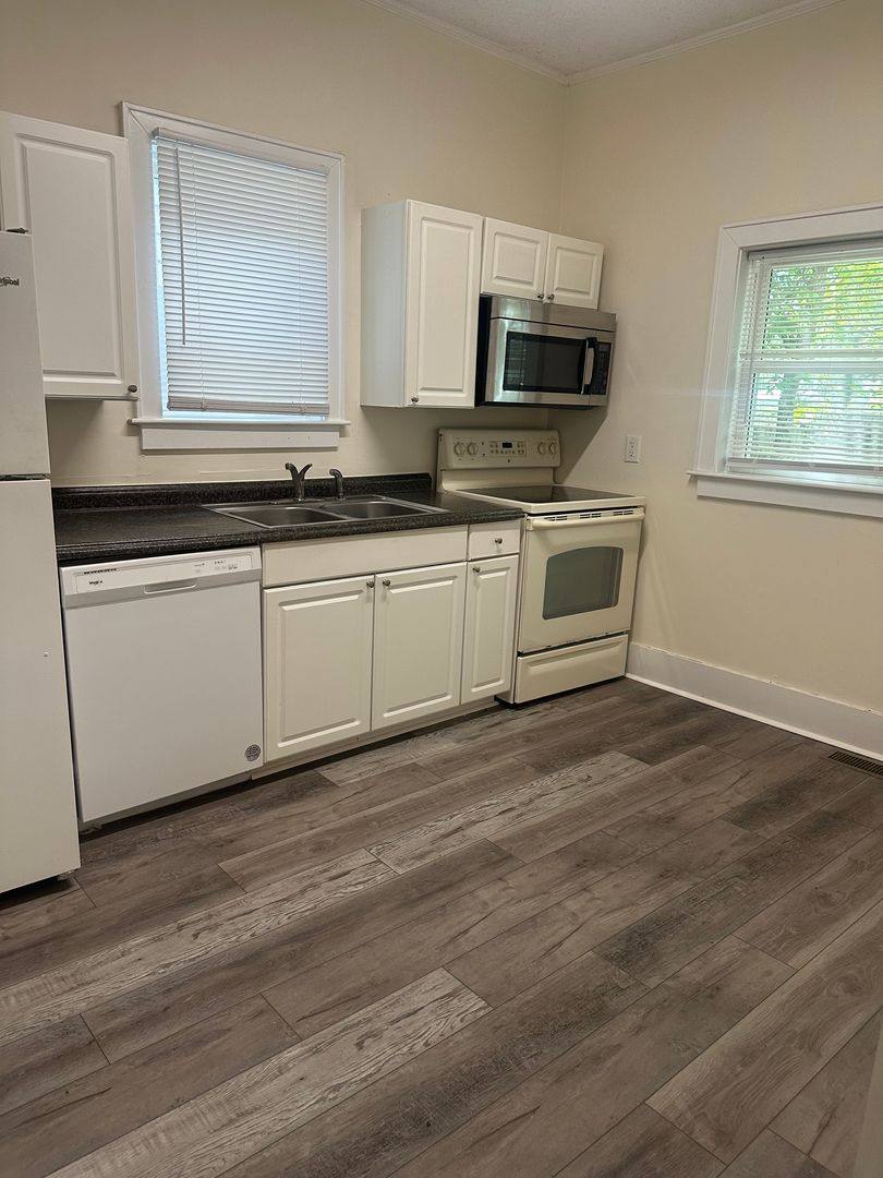 House for rent at 718 Queen St, Wilmington, NC 28401