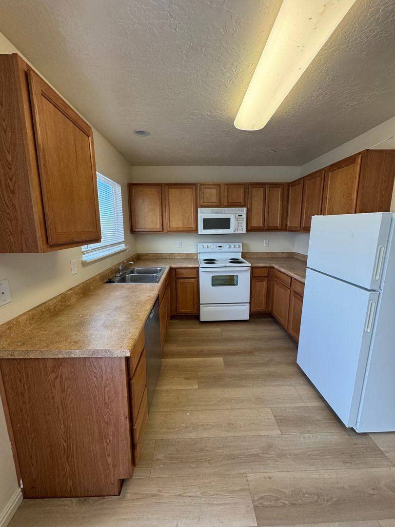 Apartment for rent at 1385 S 675 E, Vernal, UT 84078