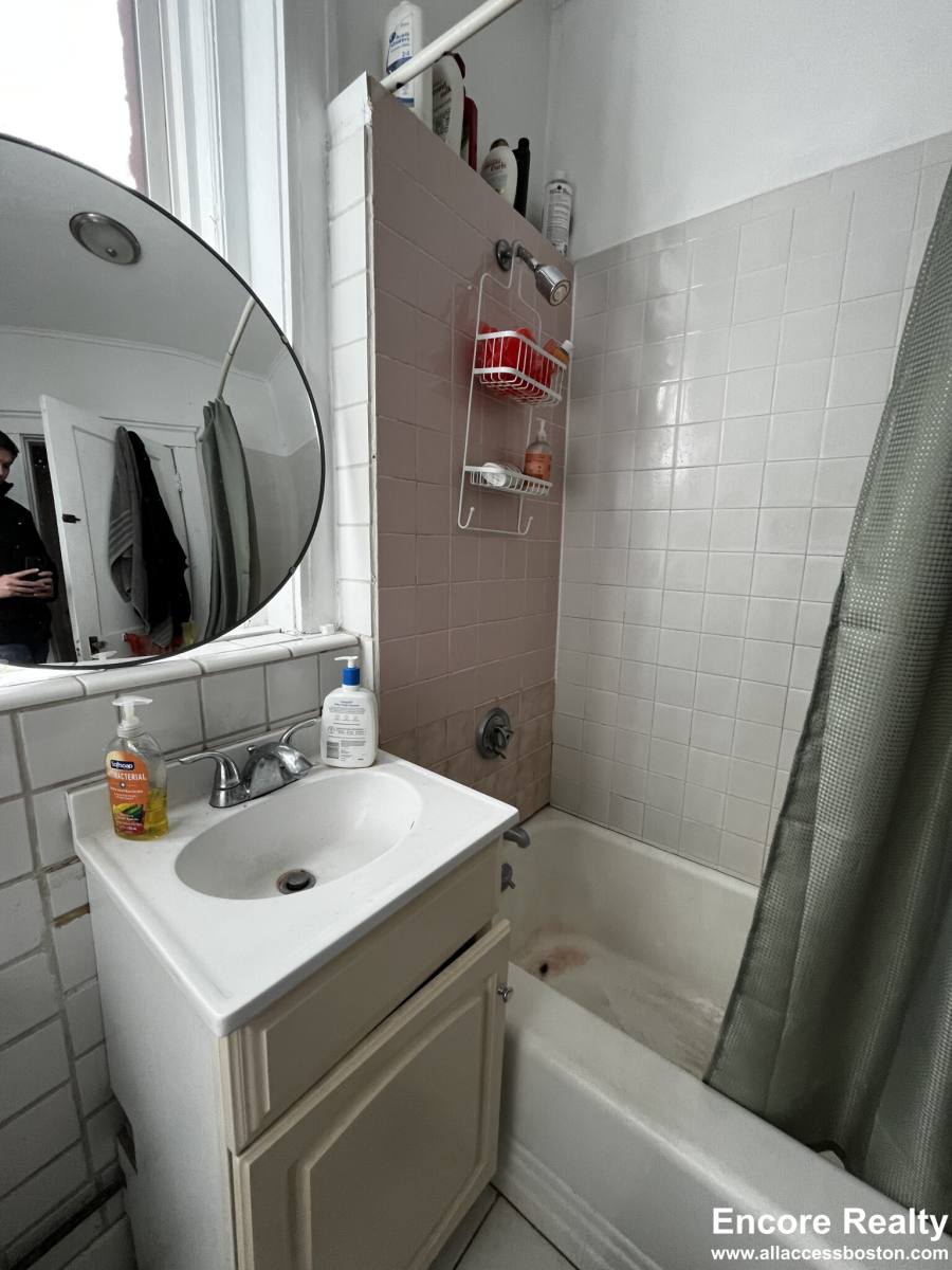 Apartment for rent at 1725 Commonwealth Ave #3, Brighton, MA 02135
