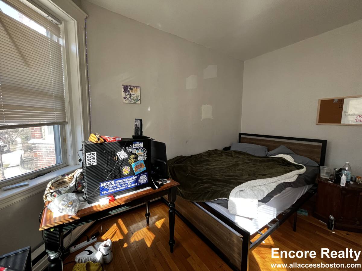 Apartment for rent at 1725 Commonwealth Ave #3, Brighton, MA 02135