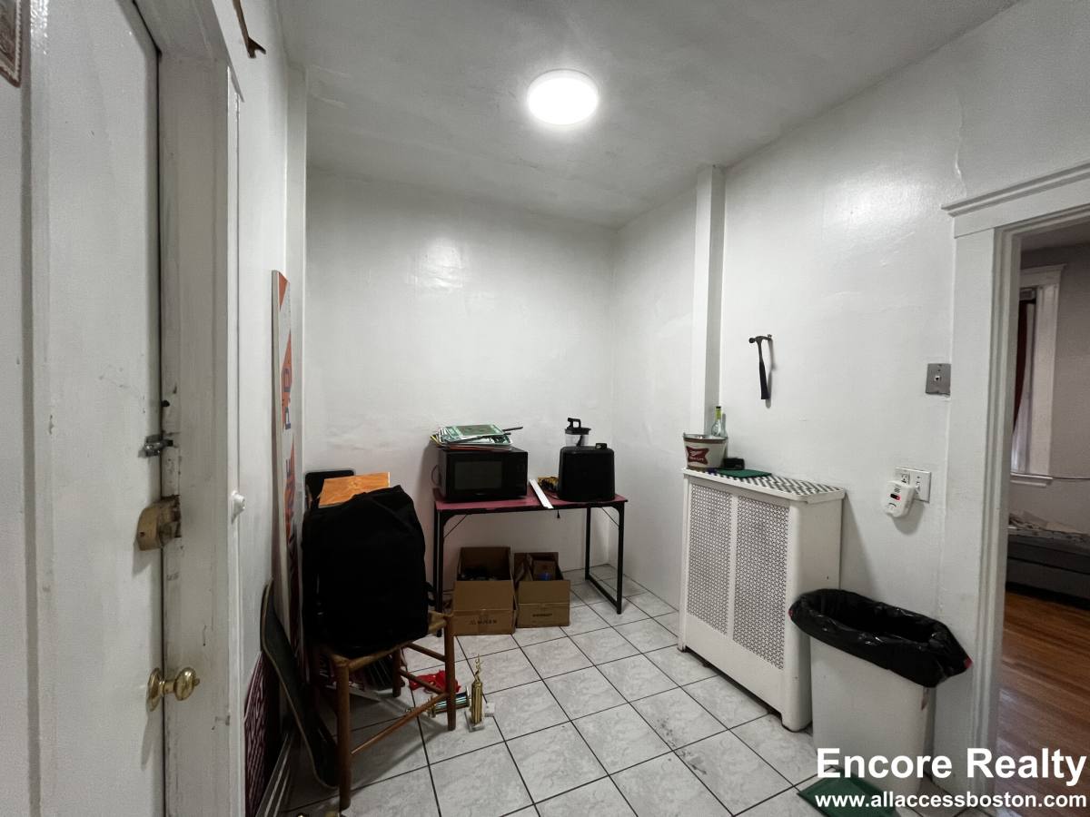 Apartment for rent at 1725 Commonwealth Ave #3, Brighton, MA 02135