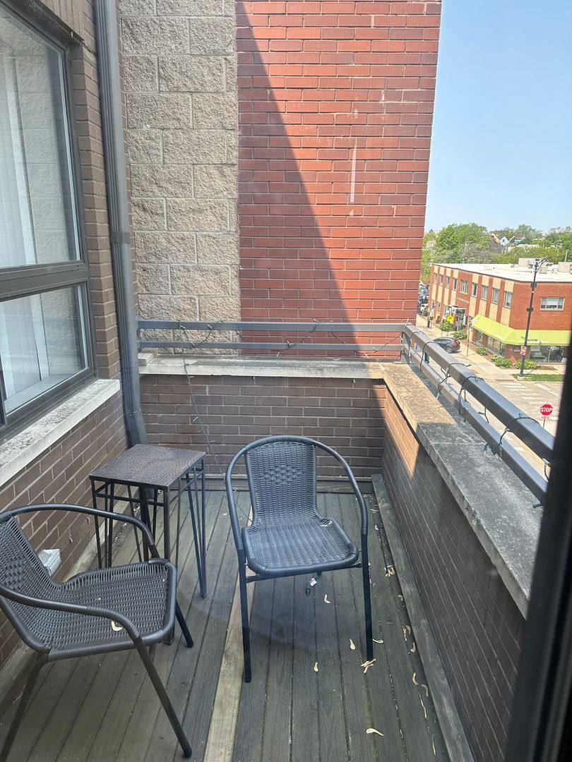 Apartment for rent at 1649 W Cortland, Chicago, IL 60622