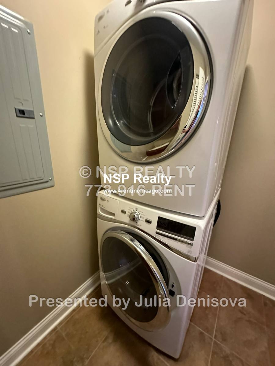 Apartment for rent at 2 Itasca Place #417, Itasca, IL 60143