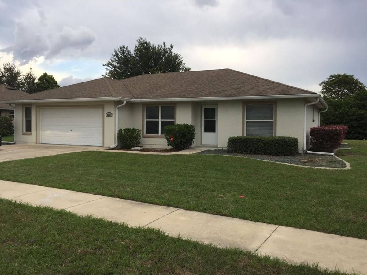 House for rent at 4721 Treasure Cay Rd, Tavares, FL 32778