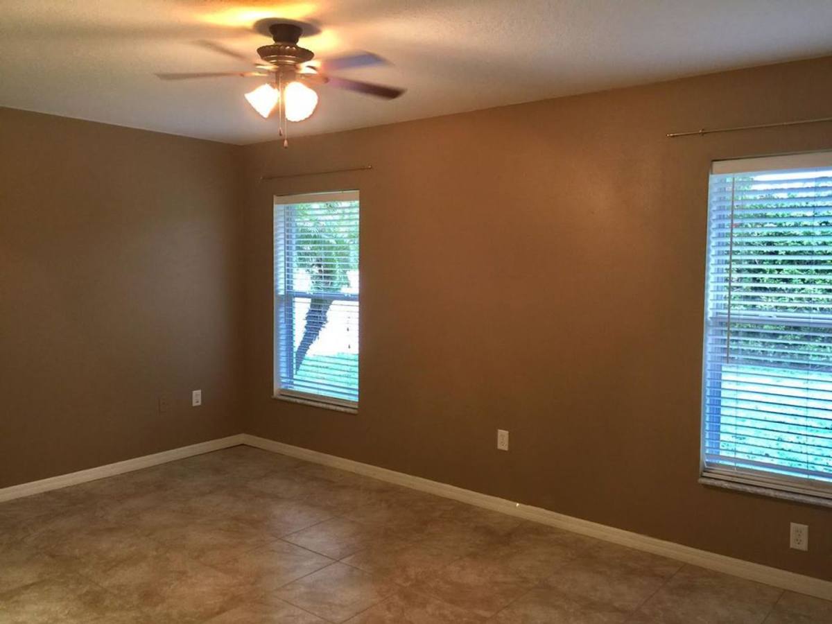 House for rent at 4721 Treasure Cay Rd, Tavares, FL 32778