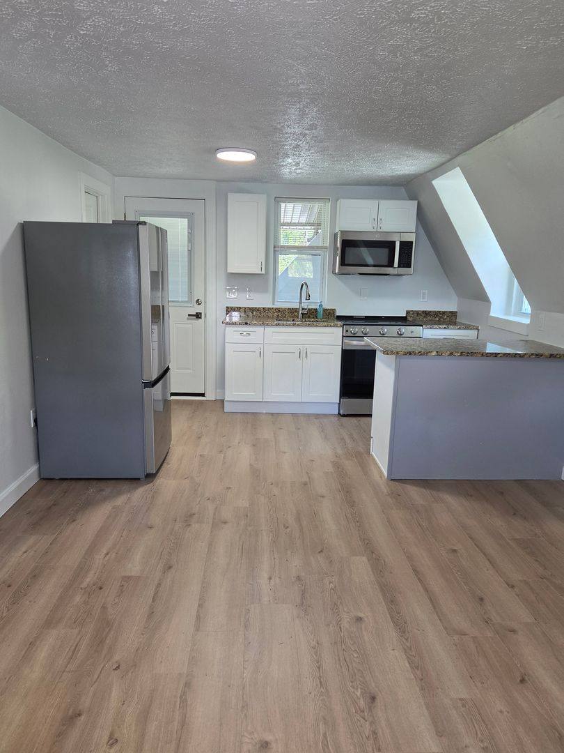 Apartment for rent at 1731 W 8th St, Wind Gap, PA 18091